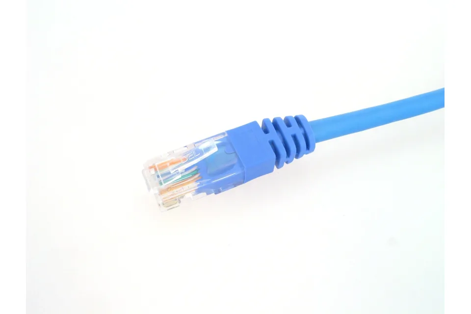 Modularstecker mit acht Kontakten für Ethernet